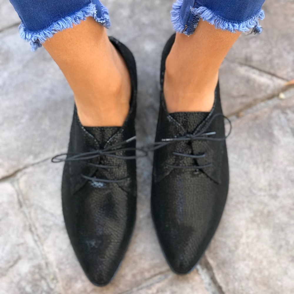 Distressed Genuine Leather Derby Lace Up Oxfords - Picture 6 of 8